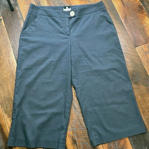 Dolce & Gabbana Navy Capri Trousers Size 32/46 (12 US) - Picture 1 of 5